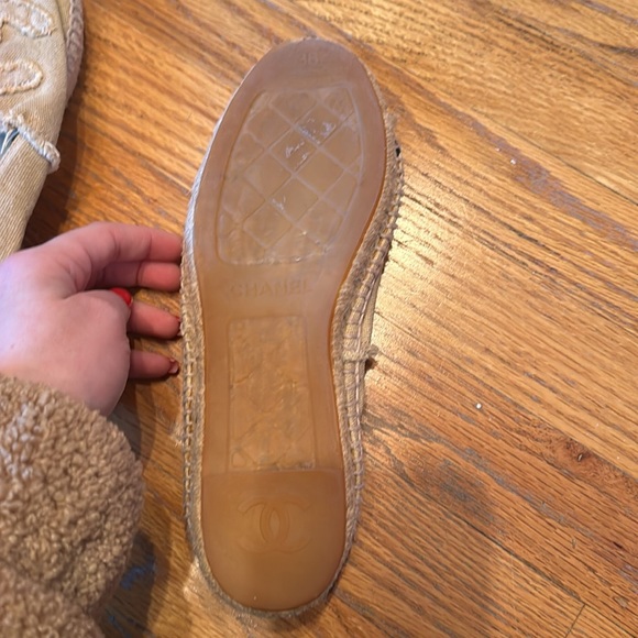 CHANEL Beige and Black two tone canvas espadrilles in size EU 38 - Picture 8 of 10